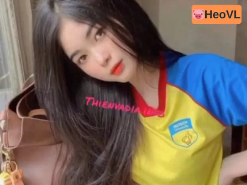 Clip quan hệ với em học sinh hutech mông bự